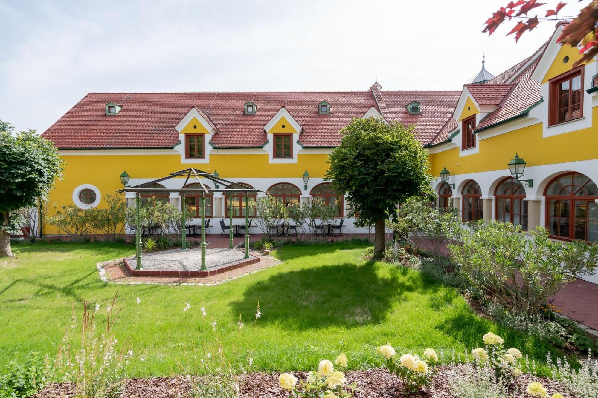Hotel Roemerstein Fürstenfeld Exteriér fotografie